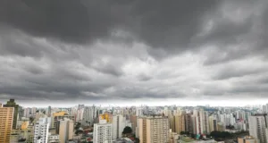 Defesa Civil alerta sobre fortes tempestades e ventos que podem chegar a 100 km/h