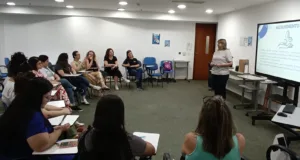 Formação destaca acolhimento como eixo central do atendimento na assistência social