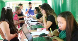 Feirão de Imóveis da Cohab atende 1,3 mil na manhã deste sábado