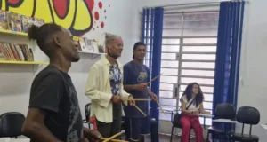PUC-Campinas e Centro POP Sares II desenvolvem oficina musical voltada à promoção de vínculos sociais