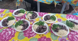 Feijoada e roda de conversa abrem Mês da Consciência Negra no Centro POP Sares II