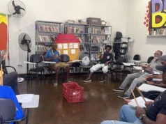 Centro POP Sares II promove oficina musical com ciranda composta pelos usuários