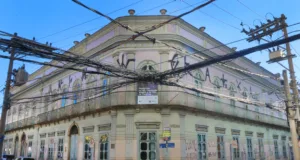 V Encontro da Rede de Acervos discute planejamento de 2026 e visita exposição no Centro de Convivência