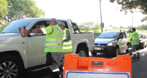 Combate ao álcool no trânsito: 1ª blitz piloto da Emdec/GM fiscaliza 276 condutores