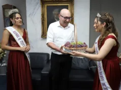 Rainha e princesas da 41ª Festa da Uva de Jundiaí visitam Prefeitura de Campinas