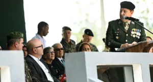 Prefeito participa de solenidade de passagem do comando da Brigada Anhanguera