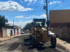Cidade Singer recebe manutenção das vias pela Secretaria de Serviços Públicos