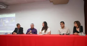 Evento reúne especialistas para debater políticas públicas voltadas à deficiência visual