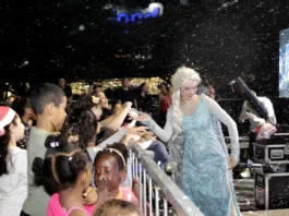 Espetáculo do Natal Caminhos dos Sonhos encanta moradores em Sousas