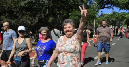 Cuidados na rotina diária são essenciais para prevenir fraturas em idosos