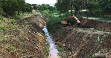 Em três dias, Prefeitura recolhe 105 toneladas em mutirão de limpeza no Ouro Verde 