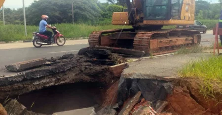 Secretaria de Serviços Públicos realiza obra para corrigir erosão na avenida John Boyd Dunlop