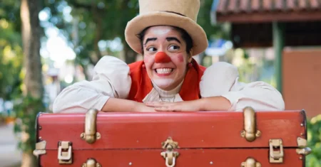 “Tertúlia e o Fantástico Circo de Pulgas” estreia com sessões gratuitas em Campinas