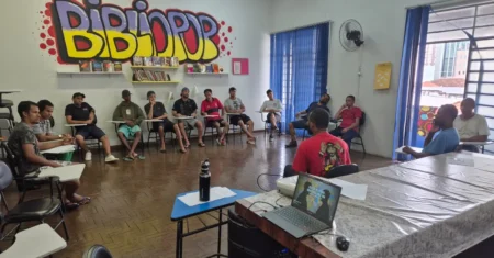 Grupo de Homens do Centro POP Sares II, de Campinas, discute exclusão urbana