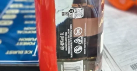 Operação integrada resulta na apreensão de 13 garrafas irregulares de vodka saborizada