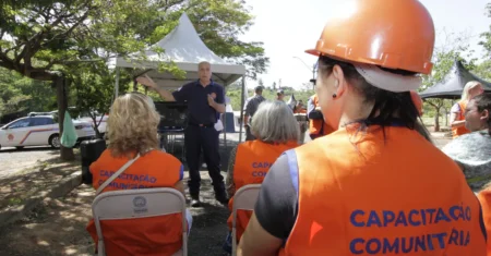 Equipe comunitária participa de treinamento sobre febre maculosa e monitoramento neste sábado