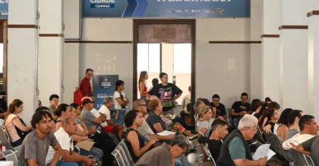 CPAT oferece 40 vagas de operador de caixa em parceria com rede de farmácias