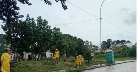 Prefeitura faz manutenção e limpeza de córregos nos distritos do Ouro Verde e Nova Aparecida