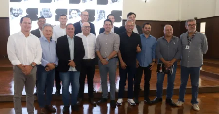 Antecipação de obras do Trem Intercidades é confirmada durante reunião do Conselho da RMC