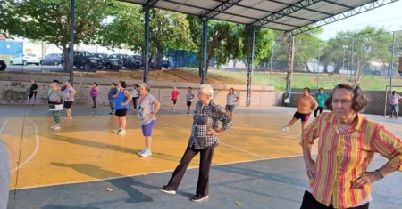 SMEL inicia aulas de lian gong em parceria com a Secretaria de Saúde