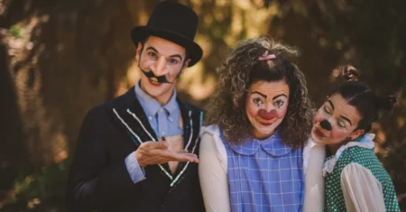 Companhia de teatro realiza apresentações gratuitas para alunos de Campinas