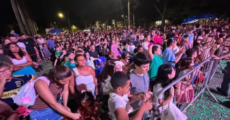 Show Encantado da Páscoa reúne 1,2 mil pessoas em Sousas; famílias ressaltam momento de união