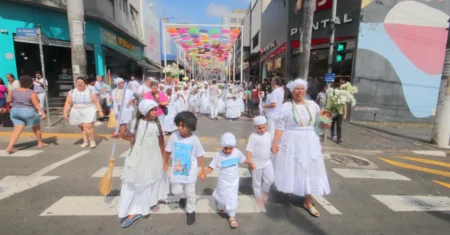 Cerimônia da Lavagem das Escadarias da Catedral acontece no Sábado de Aleluia em Campinas
