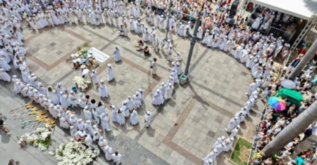 Lavagem das Escadarias reúne 8 mil pessoas no Centro de Campinas