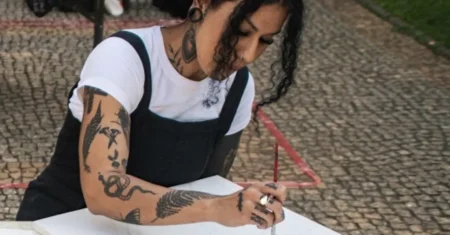 Oficina gratuita de pintura acrílica integra programação da exposição “Terra Fértil”