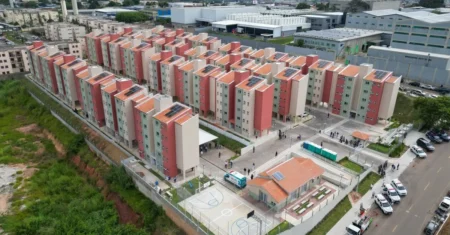 Prefeito Dário Saadi participa de entrega de moradias e títulos de regularização em Campinas