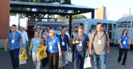 Participantes do Fórum Paulista realizam visitas técnicas em estruturas de mobilidade da Emdec