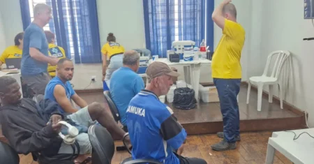 Vacinação no Centro POP Sares II reafirma parceria entre assistência social e saúde