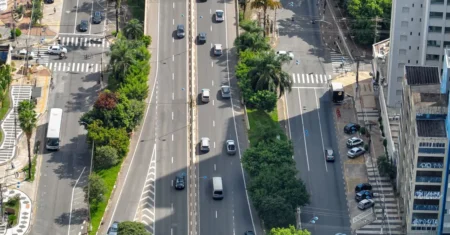 Falta de habilitação somou quase 300 infrações em 2026, 64% a mais do que mesmo período de 2025