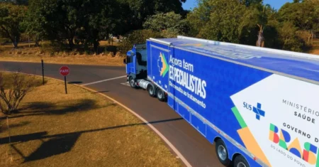 Carreta do "Agora Tem Especialistas" oferece 1,6 mil atendimentos em saúde da mulher em Campinas