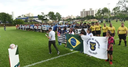 Taça das Favelas segue com jogos disputados e atletas com muita determinação em campo