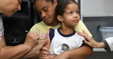 Vacina da gripe: público-alvo recebeu 154,6 mil doses desde o início da estratégia