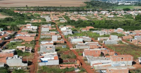 Prefeitura realiza operação contra parcelamento ilegal do solo do loteamento Kairós, na zona Norte