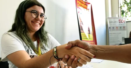 Como se sair bem em entrevistas de emprego: Secretaria de Trabalho e Renda reúne dicas para candidatos