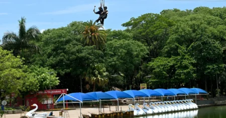 Carrinhos flutuantes elétricos são a nova atração de lazer para a Lagoa do Taquaral