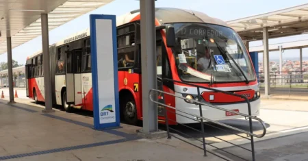 Linha 212 terá horários iniciais antecipados, a partir de segunda, 25