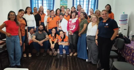 Centro POP Sares II recebe servidores da Saúde em formação sobre população em situação de rua