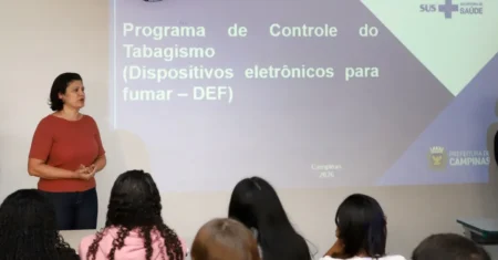 Saúde leva palestras sobre cigarros eletrônicos a alunos do ensino médio de Campinas