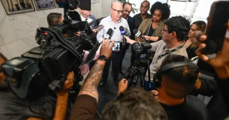 Campanha antirracista anuncia exibição de vídeos na Arena do Torcedor e parceria com o Corinthians