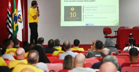 Prefeitura orienta comerciantes e organizadores sobre eventos durante o Mundial