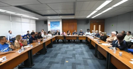 Prefeitura propõe reajuste de 4,39% nos salários dos servidores municipais