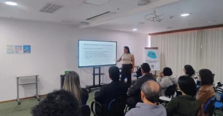 Ouvidoria de Campinas promove capacitação sobre acolhimento a mulheres vítimas de violência