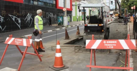 Pontos de ônibus no Cambuí e no Parque Vista Alegre recebem piso de concreto
