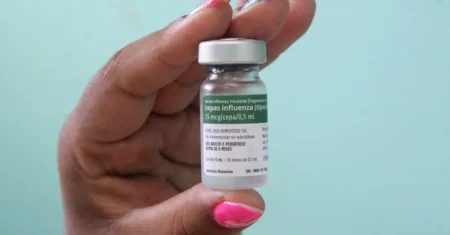 Saúde amplia vacinação contra a gripe para população acima de 6 meses de idade