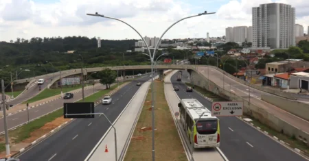 Desrespeito às faixas exclusivas para ônibus: mais de 3,3 mil infrações em 2026