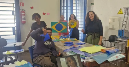 Centro POP Sares II inicia ciclo de atividades com confecção de bandeirinhas e rodas de conversa sobre futebol